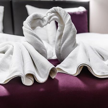 Az Idill Hotell Cserszegtomaj Exteriör bild