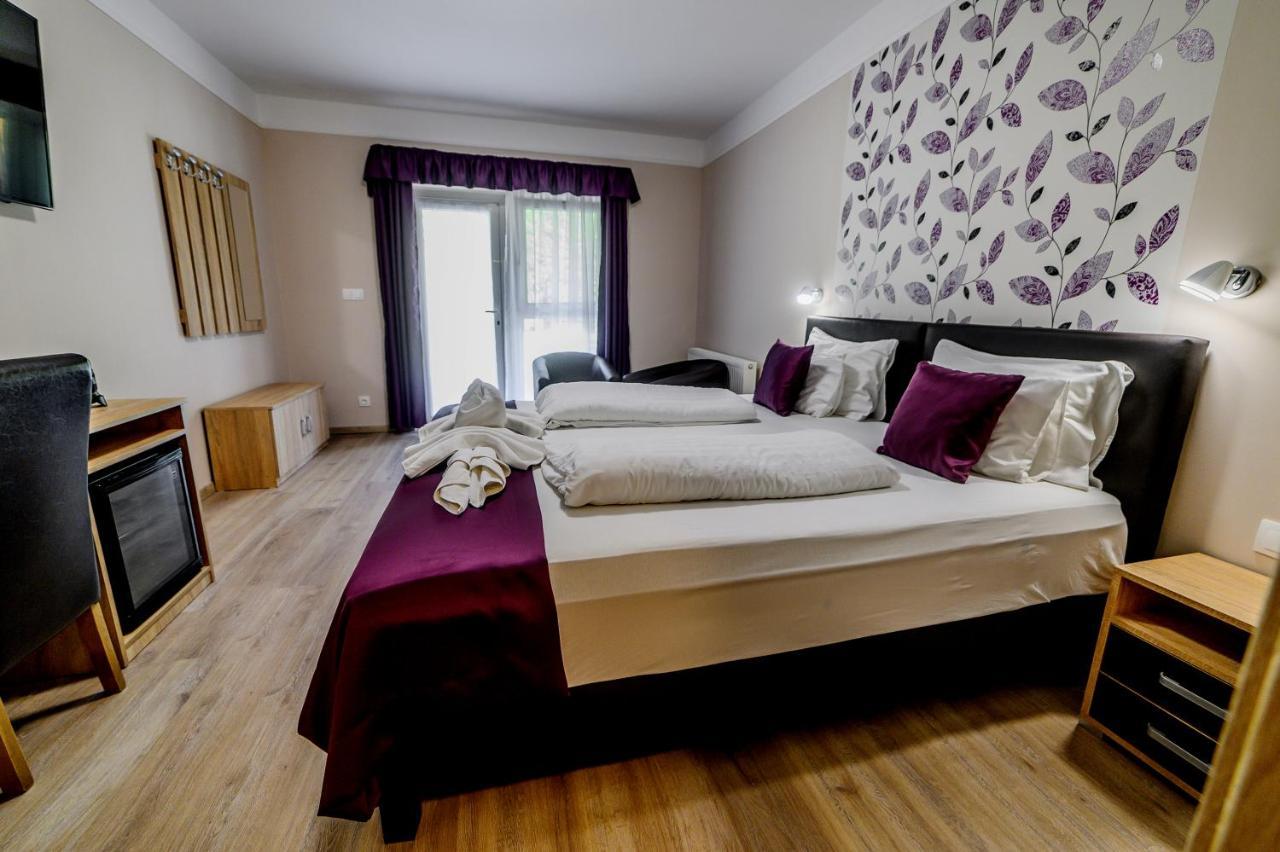 Az Idill Hotell Cserszegtomaj Exteriör bild