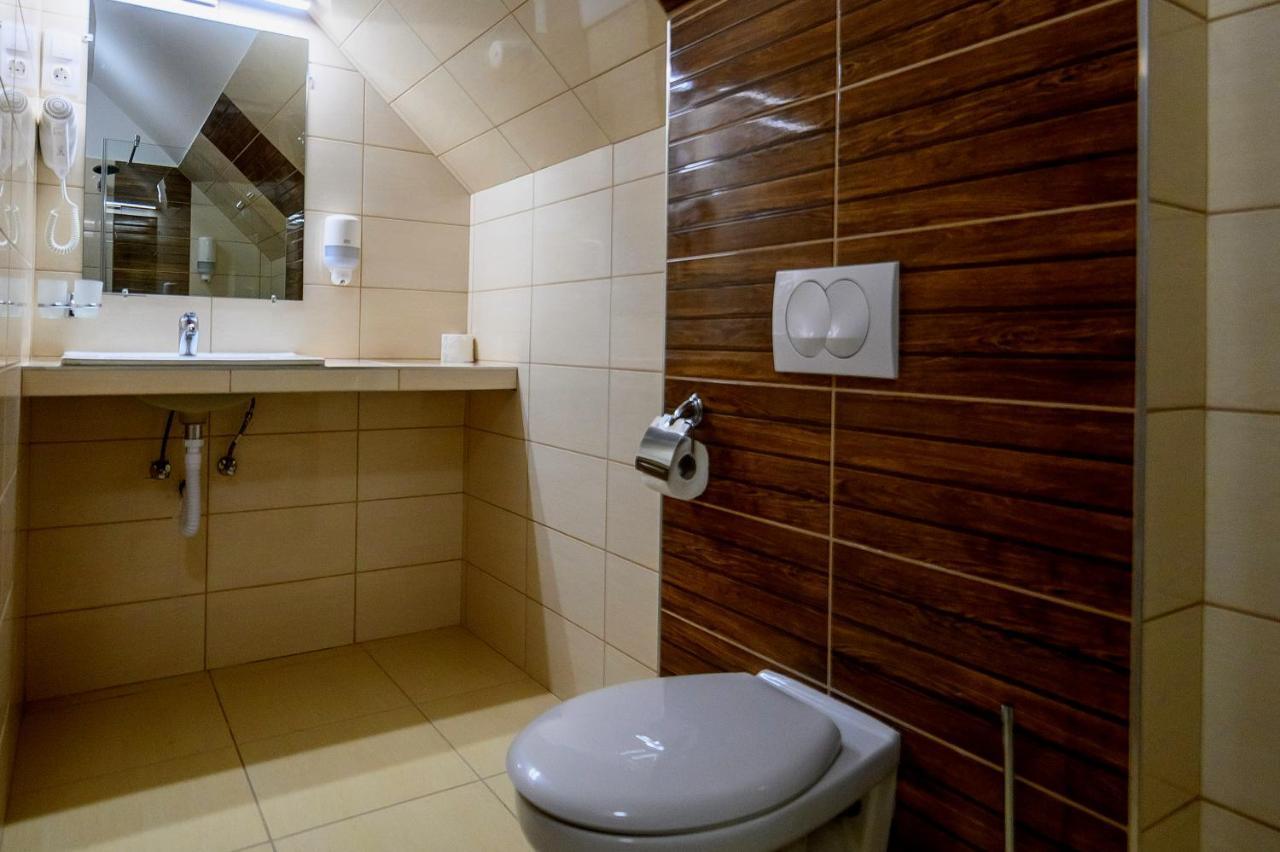 Az Idill Hotell Cserszegtomaj Exteriör bild