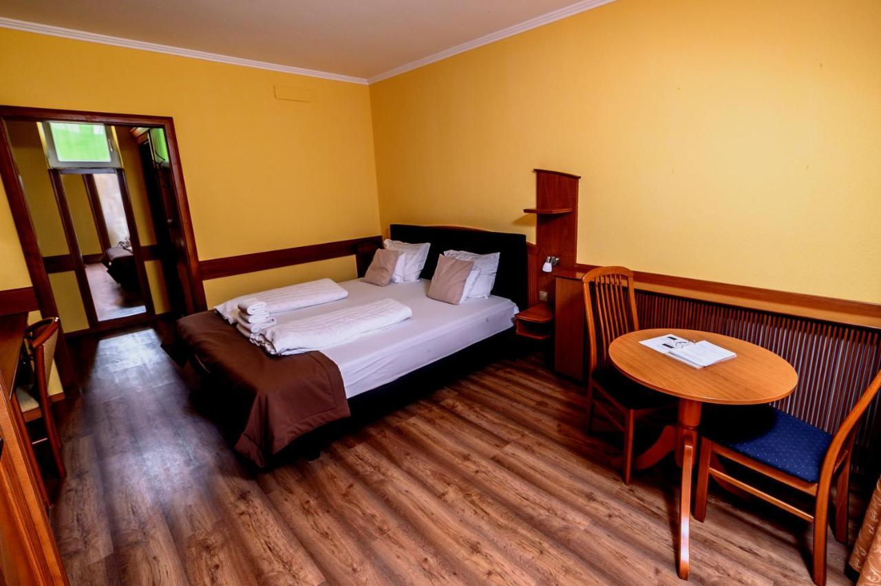 Az Idill Hotell Cserszegtomaj Exteriör bild